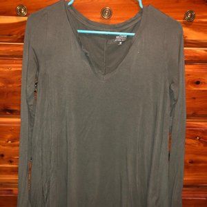 Hunter Green long sleeve top!